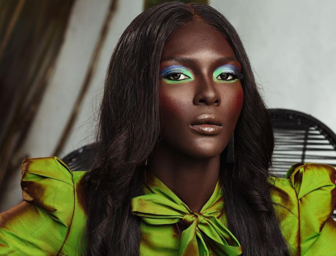 Image de Célébrités. L'année 2015 a été marquée par un événement d'une portée exceptionnelle pour la Côte d'Ivoire et pour le monde de la mode. Awa Sanoko Geremaya, une jeune mannequin ivoirienne âgée de seulement 20 ans, a été couronnée Miss Model of the World 2015. Cette prestigieuse distinction, décernée lors d'une cérémonie tenue en Chine le 31 octobre de cette année-là, a propulsé Awa au sommet de l'industrie mondiale du mannequinat. Un Triomphe sans Précédent Le triomphe d'Awa Sanoko Geremaya est à juste titre qualifié d'incroyable. Surpassant plus de 66 concurrentes venues des quatre coins du globe, Awa a su séduire le jury par son charisme, sa grâce et son élégance naturelle. Son élection en tant que Miss Model of the World 2015 restera gravée dans les annales de l'histoire de la mode, non seulement pour la Côte d'Ivoire, mais aussi pour l'Afrique dans son ensemble. À seulement 20 ans, Awa Sanoko a réalisé ce qui semblait être un rêve inaccessible pour beaucoup. En devenant la première femme africaine à remporter le titre de Miss Model of the World, elle a brisé les barrières et ouvert de nouvelles voies pour les jeunes mannequins africains. Son ascension fulgurante vers le sommet du monde de la beauté témoigne de son talent exceptionnel et de sa détermination sans faille. Un Message d'Inspiration pour la Jeunesse Le parcours d'Awa Sanoko Geremaya est une source d'inspiration pour des générations de jeunes Africains et Africaines. Son succès démontre que les rêves les plus audacieux peuvent devenir réalité avec du travail acharné, de la persévérance et de la confiance en soi. En incarnant l'excellence et en repoussant les limites, Awa a prouvé que l'avenir de l'Afrique dans l'industrie de la mode est prometteur et plein de potentiel. En conclusion, Awa Sanoko Geremaya mérite toutes les félicitations pour son extraordinaire succès en tant que Miss Model of the World 2015. Son parcours remarquable a non seulement illuminé la scène de la mode mondiale, mais a également inspiré des millions de personnes à travers le continent africain et au-delà. Nous lui souhaitons le meilleur dans toutes ses futures entreprises et espérons voir son éclat continuer à illuminer le monde de la beauté.