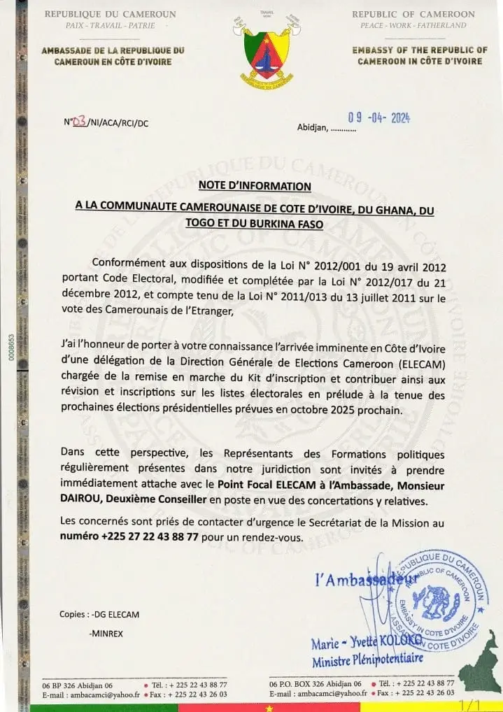 Image de Société. Une délégation de la Direction générale des élections du Cameroun (ELECAM) est attendue prochainement en Côte d'Ivoire. Objectif : permettre aux Camerounais résidant en Côte d'Ivoire, ainsi que dans les pays voisins (Ghana, Togo, Burkina Faso), de s'inscrire sur les listes électorales ou de corriger leurs données. Un message important pour la communauté camerounaise Dans un communiqué publié le 10 octobre 2023, l'ambassade du Cameroun en Côte d'Ivoire a annoncé l'arrivée imminente d'une délégation d'ELECAM. Cette mission s'inscrit dans le cadre de l'actualisation du fichier électoral en vue des prochaines élections. "J'invite tous les Camerounais résidant en Côte d'Ivoire, au Ghana, au Togo et au Burkina Faso à se tenir prêts à accueillir la délégation d'ELECAM", a déclaré Marie-Yvette Koloko, ambassadeur du Cameroun en Côte d'Ivoire. "C'est une occasion unique pour s'inscrire sur les listes électorales ou de corriger leurs données." Modalités pratiques d'inscription La délégation d'ELECAM se rendra dans les principales villes de ces quatre pays afin de faciliter l'accès des Camerounais de la diaspora au processus d'inscription. Les dates et lieux exacts de ces opérations seront communiqués ultérieurement. Les représentants des partis politiques camerounais présents dans ces pays sont invités à se rapprocher du point focal d'ELECAM pour convenir des dispositions pratiques à prendre. L'inscription sur les listes électorales est un élément crucial pour permettre aux Camerounais de la diaspora d'exercer leur droit de vote. Lors des dernières élections présidentielles, le taux de participation de la diaspora camerounaise avait été très faible. "Il est important que les Camerounais de la diaspora se mobilisent pour s'inscrire sur les listes électorales", a souligné l'ambassadeur Koloko. "C'est leur façon de participer à la vie politique de leur pays." Reste à savoir si cette initiative d'ELECAM permettra d'augmenter significativement le taux de participation de la diaspora camerounaise aux prochaines élections. Seule l'avenir nous le dira.