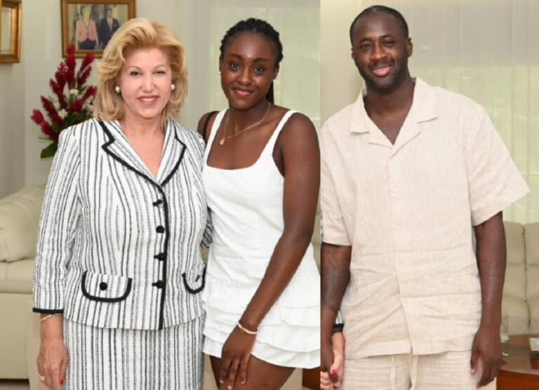 Deuxième Image de Célébrités. Le mercredi 31 juillet 2024, Mme Dominique Ouattara, Première Dame de Côte d'Ivoire, a accueilli en audience l'ex-footballeur international Yaya Touré, sa femme et sa fille au Palais de la Présidence. Cette rencontre, qui s'annonçait comme un moment de convivialité et de reconnaissance, a suscité une vague de réactions sur les réseaux sociaux, principalement en raison de la tenue de la fille de Yaya Touré. Toutefois, malgré la controverse en ligne, Mme Ouattara a pris une décision marquante qui a surpris l’opinion publique. Une rencontre sous les projecteurs : la visite de Yaya Touré et sa famille Le 31 juillet 2024 a marqué un moment notable dans le calendrier des événements officiels ivoiriens, avec la visite de l’ancien international de football Yaya Touré et de sa famille au Palais de la Présidence. Cette audience avec Mme Dominique Ouattara devait célébrer la réussite et les contributions de Yaya Touré, tant sur le terrain qu'en dehors. Touré, une figure emblématique du football africain, est souvent perçu comme un ambassadeur de la Côte d'Ivoire à l'international, et sa visite revêtait donc une importance particulière. La rencontre a été l'occasion pour les deux parties de discuter de divers sujets d'intérêt commun. Mme Ouattara et Yaya Touré ont échangé sur des initiatives caritatives, des projets de développement et des opportunités de collaboration future pour promouvoir la Côte d'Ivoire à l’échelle mondiale. Cette interaction devait symboliser l'harmonie entre les figures influentes du pays et leur engagement envers le bien-être national. Peu après la publication des photos de la rencontre sur les réseaux sociaux, une polémique a rapidement émergé. Les internautes ont exprimé leur indignation concernant la tenue vestimentaire de la fille de Yaya Touré. Selon certains commentaires, la tenue n’était pas appropriée pour une rencontre de ce niveau, surtout en présence de la Première Dame. Les critiques ont été virulentes et ont soulevé des questions sur le respect des codes de conduite et des normes sociales dans des contextes officiels. Certains commentaires ont évoqué que « le style vestimentaire doit respecter l’éthique et la morale, peu importe le statut de la personne ». D'autres ont souligné que si la rencontre avait eu lieu dans un cadre plus traditionnel ou moins formel, la tenue aurait pu être perçue différemment. Cette réaction du public a illustré la sensibilité accrue aux questions de protocole et de décorum dans les contextes officiels. La diversité des avis reflète également les débats plus larges sur la modernité versus la tradition dans la société ivoirienne contemporaine. La réponse de Mme Dominique Ouattara : une décision stratégique Malgré la tempête médiatique qui a suivi la diffusion des photos, Mme Dominique Ouattara a choisi de ne pas entrer dans la controverse. Plutôt que de répondre directement aux critiques, elle a opté pour une démarche qui reflète à la fois son calme et son engagement envers les aspects culturels et sociaux du pays. Dans une déclaration ultérieure, Mme Ouattara a annoncé avoir reçu la Team Paiya, un groupe musical ayant récemment remporté un grand succès avec leur tube « le coup du marteau » lors de la CAN 2023. Ce choix de mettre en avant un autre événement témoigne de sa volonté de focaliser l'attention sur les réalisations positives et les contributions culturelles significatives. Mme Ouattara a exprimé ses félicitations aux membres du groupe et a partagé les détails de leur prochain concert, prévu pour le 3 août 2024. Cette décision stratégique de la Première Dame a été perçue comme une tentative de recentrer le discours public sur des aspects constructifs et réjouissants, tout en évitant de s’engager dans des polémiques potentielles. L’impact de cette décision sur l’image publique de la Première Dame Le choix de Mme Ouattara de ne pas réagir directement aux critiques a des implications intéressantes pour son image publique. En optant pour un focus sur les réalisations culturelles et les contributions positives, elle renforce son image de soutien à la culture et aux arts ivoiriens. Cette approche pourrait également contribuer à apaiser les tensions et à détourner l'attention des aspects controversés de la rencontre avec Yaya Touré. Cette réponse mesurée peut aussi être interprétée comme une stratégie pour maintenir l’harmonie et le respect dans les affaires publiques, en évitant les disputes inutiles et en mettant en avant des initiatives qui unissent plutôt que divisent. En choisissant de mettre en lumière les succès de la Team Paiya, Mme Ouattara montre un engagement continu envers les aspects positifs et inspirants de la société ivoirienne. Cet épisode offre une opportunité de réflexion sur la gestion des controverses publiques pour les figures de proue telles que Mme Dominique Ouattara. Les controverses en ligne peuvent rapidement éclipser les réalisations et les contributions positives, mettant les personnalités publiques dans une position délicate. La manière dont Mme Ouattara a géré la situation soulève des questions importantes sur la façon dont les leaders doivent naviguer dans les débats publics. Devraient-ils répondre directement aux critiques ou choisir des stratégies de communication qui recentrent l’attention sur des aspects positifs ? Comment les figures publiques peuvent-elles équilibrer entre transparence, responsabilité et gestion des perceptions ? En conclusion, la décision de Mme Dominique Ouattara de ne pas se laisser entraîner dans la polémique et de mettre en avant des initiatives culturelles constitue une approche stratégique qui reflète un leadership réfléchi. Cependant, cela soulève des questions sur la manière dont les figures publiques devraient gérer les controverses et maintenir une image positive dans un paysage médiatique souvent tumultueux. Dans ce contexte, quelles sont les meilleures pratiques pour gérer les controverses tout en continuant à promouvoir des messages et des initiatives constructives ?