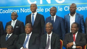 Image de Politique. Cet appel a été lancé par l'ensemble des leaders de l'opposition ivoirienne (Charles Konan Banny, Mamadou Koulibaly, Essy Amara et KKB) regroupés au sein de la CNC, une coalition pour combattre politiquement le Président sortant. C’est vrai que KKB, encore en lice pour la présidentielle après le désistement des autres, ne s’est pas encore particulièrement prononcé sur ce fait. Nous verrons très bientôt si le peuple ivoirien répondra massivement à cet appel.