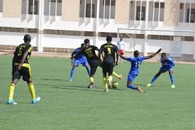 Image de Football. Eh oui, il semble tout le monde n'est pas fans des matchs de foot hein. en effet, le président mauritanien, présent au stade pour assister à la final de la coupe, a décidé d’écourter le match et passé directement aux tirs au but car trop impatient d'en finir avec le match.