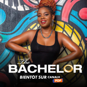 Troisième Image de TV/Films/Séries. En Octobre, l’amour est au rendez-vous sur Canal+. Tous les samedis, à 20h30, à partir de ce 15 octobre 2022, The Bachelor Afrique, la télé-réalité la plus espérée d’Afrique francophone débute dans vos salons. Animée par l’influenceuse et animatrice ivoirienne Emma Lohoues, ce nouveau programme du Groupe Canal+ réserve d'énormes surprises. 20 prétendantes pour 1 cœur Elles sont au total 20 belles jeunes femmes venues de toute l’Afrique francophone avec un seul but : remporter le cœur du séduisant Bachelor. Lui, jeune, beau, entrepreneur ne désire que trouver la femme de sa vie. Au fil des semaines, des rendez-vous et des crushs, il apprendra à faire leur connaissance, se dévoilera un peu plus et désignera celles avec qui il veut continuer l’aventure. Les candidates retenues se feront offrir la rose du Bachelor. Sinon, c’est l’élimination directe. Intrigues, stratégies, rebondissements… La guerre pour le cœur du Bachelor est sans pitié. Derrière leurs sourires angéliques se cache de véritables diablesses. Tous les coups sont permis quand il s’agit d’être celle qui va faire chavirer notre bel entrepreneur. Elles veulent toutes être l’élue. Manigances, mensonges, jalousie, compétition seront au rendez-vous. En amour, comme à la guerre… Et les hostilités démarrent ce samedi 15 octobre exclusivement sur Canal+ Pop. Regardez l'épisode 1 partie 1 de la saison 1: Regardez l'épisode 1 partie 2 de la saison 1: Regardez l'épisode 1 partie 3 de la saison 1: