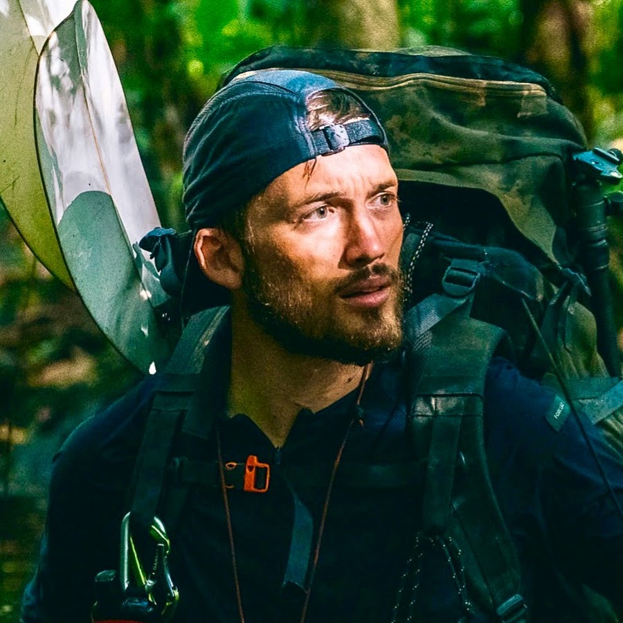 Image de Santé. Un jeune homme, Nico Mathieux, est parti faire une expédition de 100km dans la forêt de Taï en solitaire pour ramener des images en immersion dans cette dernière forêt primaire d'Afrique de l'Ouest ! et en revenant il a eu pas mal de mésaventure et il se devait de nous les raconter ! Petite vidéo anecdote, ça faisait longtemps ! Rendez-vous sur Instagram pour un suivi quotidien de mon expé en Côte d'Ivoire 🐊 En Côte d'Ivoire on appelle ça un palu de bonne arrivée 😀 Je suis passé par là aussi, 41 degrés de fièvre, hallucinations et cauchemars, sueurs incontrôlables. Ca change un homme! En vrai quand je voyais le nombre de moustiques et de piqûres que t'avais l'air de te prendre, j'me demandais vraiment comment t'avais fais pour rien chopper. Force a toi pour l'expédition à pied mon reuf t'es trop chaud! Vraiment sympa ce petit retour d'expérience, c'est cool d'avoir tout ce qu'il y a "autour" de la vidéo, tu penses faire un jour une présentation complète de tout ton matos que tu utilises en expédition ? #PaluPasPris