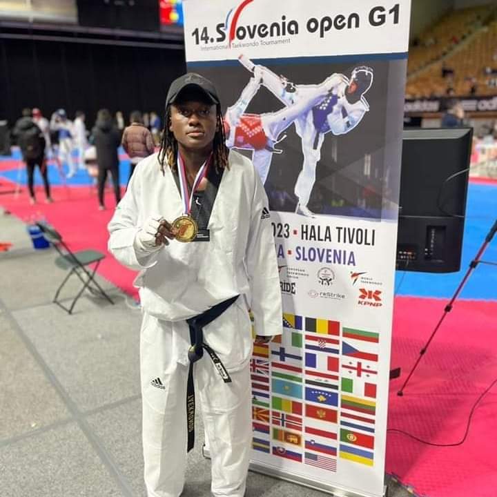 Image de Sport. L'athlète ivoirienne Ruth Gbagbi vient une fois de plus d'ajouter une médaille d'or à sa collection lors de l'Open de Slovénie. Une victoire que l'athlète a dédié à maître Jean Marc Yacé, actuel président de la fédération de taekwondo. Bravo à l'athlète qui reste toujours au top de sa forme. Que pensez vous de Ruth Gbagbi?