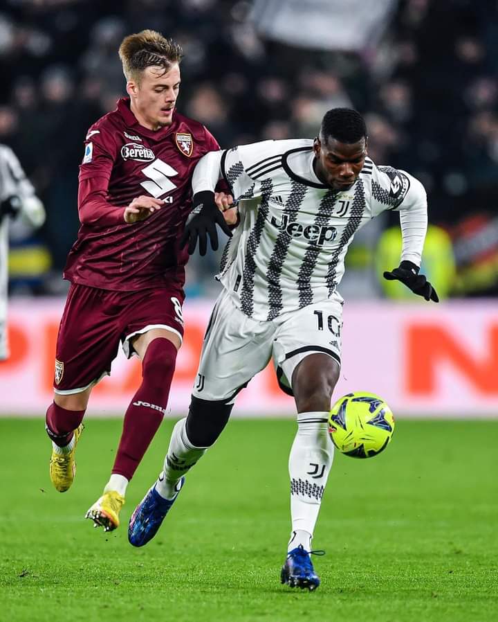 Deuxième Image de Football. Le français de Juventus de Turin, Paul Pogba, qui a été absent pour cause de blessure contracté avant la coupe du monde, a fait son grand retour lors du match de ce 28 Février contre Torino. Que fut grand le plaisir du joueur de regagner la pelouse après une si longue période d'absence. Rappelons que cette blessure l'a empêché de prendre part au mondial avec les bleus. Juventus s'est imposé 4-2 à l'issu du match. Que pensez vous du retour de Pogba? Pensez vous que cela apportera du changement au sein de la structure de jeu de Juventus?