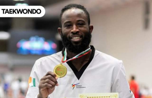 Image de Sport. Tout semble bien fonctionner pour Cheick Cissé en cette nouvelle année. L'Ivoirien vient de remporter la médaille d'or de sa catégorie à l'Open de Bulgarie. Ce qui fait au nombre de trois (3) les médailles d'or déjà engrangées en cette nouvelle année. On ne peut que lui souhaiter bonne continuation pour le reste de la saison. Et vous, que pensez vous de cette performance de Cheick? 3 médailles d'or en trois mois.