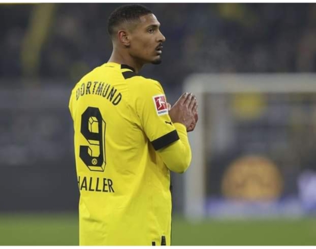 Image de Football. L'attaquant ivoirien du Borussia Dortmund, Sébastien Haller, a exprimé sa déception après la défaite (2-0) contre Chelsea en match retour des huitièmes de finale de la ligue des champions. Une déception surtout liée au fait que Dortmund abordait la rencontre avec une victoire (1-0) acquise en match aller. Dortmund est donc éliminé sur l'ensemble des deux rencontres. Bravo donc à Chelsea qui passe en quart de finale. Comment avez vous trouvé la rencontre?