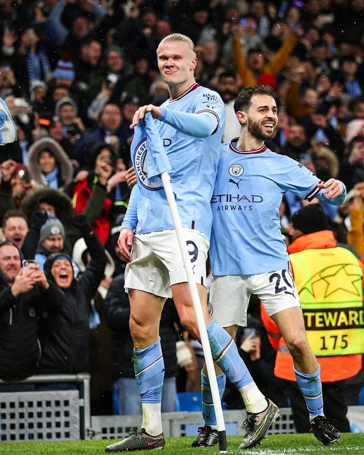 Image de Football. L'attaquant norvégien de Manchester City, Erling Haaland, inscrit un quintuplé et permet à son équipe de battre Leipzig 7 buts à 0 en match retour des huitièmes de finale de la ligue des champions. Erling devient ainsi le troisième joueur de l'histoire de la compétition à accomplir une telle performance. Une performance qui permet ainsi aux Citizens de se qualifier pour les quarts de finale. Que dire donc de cet exploit de Erling?