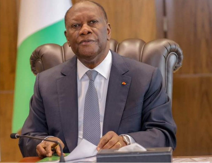 Image de Politique. Le Président de la République ivoirienne, SEM Alassane Ouattara se prononcera ce 25 Avril sur l'état de la nation. Nos attentes seraient qu'ils puissent poser des actions afin de résoudre les problèmes que vivent les ivoiriens, notamment la cherté de la vie, allant de la nourriture au transport passant par la communication et les logements. J'espère qu'il ne se contentera pas de juste faire le bilan des chantiers ou de la sécurité, ce qui ne réponds à la grande partie des problèmes quotidiens des ivoiriens. Qu'attendez vous de son discours ?