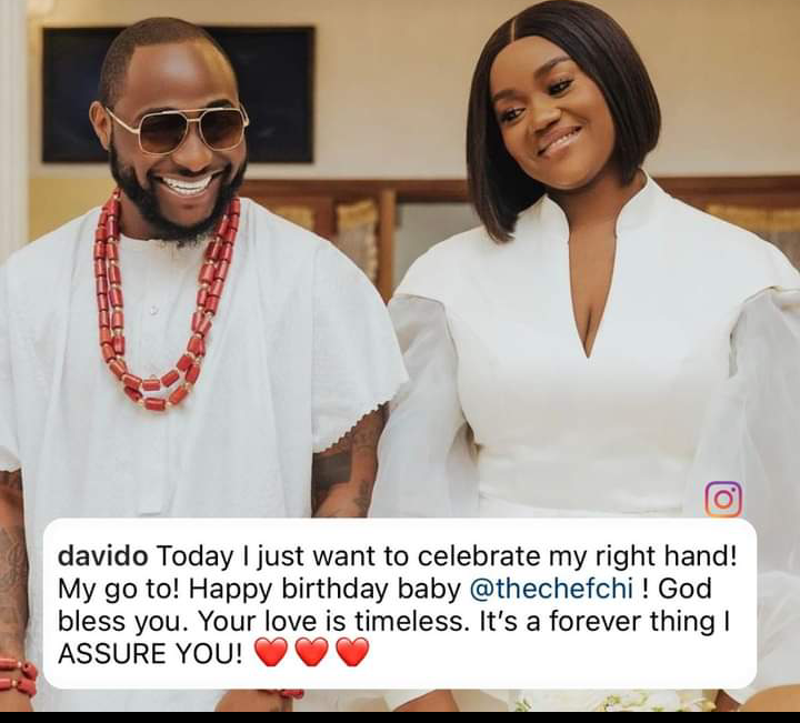 Image de Célébrités. C'est clair que tout va bien pour lui en ce moment. Cependant le succès de l'artiste nigérian n'est pas que sur le plan professionnel, Davido se sent bien également en couple avec son épouse Chioma. La déclaration faite à celle-ci à l'occasion de son anniversaire, laisse transparaître combien il tient à elle et prévoir une longue route ensemble. Dans son message, Davido a tenu à dire à son épouse ce qu'elle représente pour lui et le bonheur d'être avec elle. On peut voir la déclaration sur son compte Instagram. Que c'est beau l'amour, n'est ce pas?