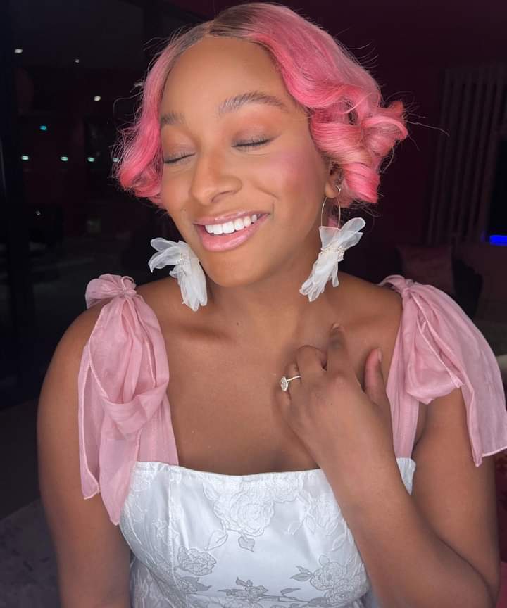 Image de Célébrités. Alors que nombreux affirmaient que Dj Cuppy, l'amoureuse et fiancée du boxeur britannique, Ryan Taylor, portait une grossesse, la jeune artiste disc jockey nigériane a voulu mettre fin à cette rumeur. Elle a donc déclaré que certes elle aime bien les enfants mais qu'elle n'était pas encore prête pour en avoir. Tous ceux qui pensaient qu'elle est enceinte, comprenez qu'elle ne l'est pas et n'est pas encore prête. Mais pensez vous qu'il existe un bon moment pour avoir des enfants alors qu'on soit déjà stable financièrement ?