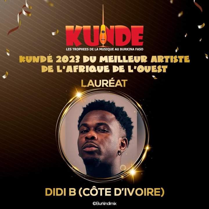 Deuxième Image de Célébrités. Quel honneur pour la musique ivoirienne et le rap ivoire en particulier ? Le "Shogun" comme il se fait appelé vient d'être désigné meilleur artiste de l'Afrique de l'ouest lors de la cérémonie des Kundé au Burkina Faso. C'est une récompense qui vient honorer tout le travail abattu ces derniers mois par Didi B. Bravo à lui. Pensez vous qu'il mérite cette reconnaissance ?