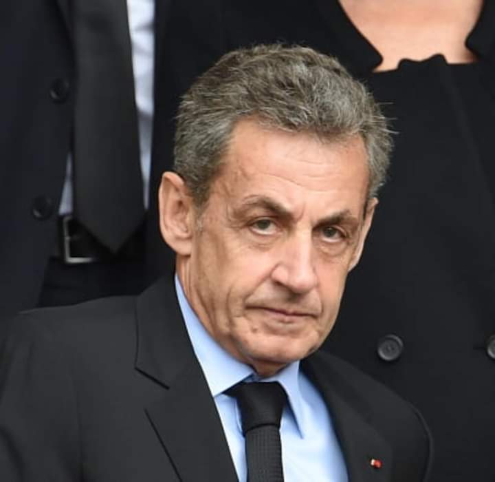 Image de Affaires Etrangères. C'est une information que je suis sûr fait la joie de nombreux africains tant la gestion de Nicolas Sarkozy a fait beaucoup de mal à plusieurs en Afrique. Sarkozy a été condamné à trois ans de prison dont un an ferme pour corruption. Il faut rappeler que Nicolas Sarkozy, alors qu'il était au pouvoir en France, l'ex président français a été à la base de l'envoi des troupes étrangères dans plusieurs pays à travers le globe afin de chasser au pouvoir les "Présidents corrompus ou dictateurs". On l'a constaté tes impliqué dans la guerre en Lybie avec la mort de Kadhafi, la crise électorale en Côte d'Ivoire et dans bien d'autres situations à travers le globe. Que ressentez vous lorsqu'on accuse de corruption celui qui disait combattre les corrompus à travers le monde plus précisément en Afrique ?