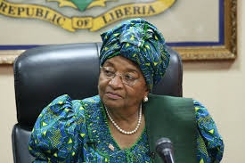 Image de Affaires Etrangères. La Présidente du Liberia, Sirleaf Helene Johnson est en Côte d’Ivoire pour participer à la réunion avec le HCR au sujet de la situation des refugiés ivoiriens au Liberia et vice-versa. Cette rencontre vise également à trouver une solution au problème d’insécurité à la frontière entre les deux pays, dans l’ouest ivoirien.