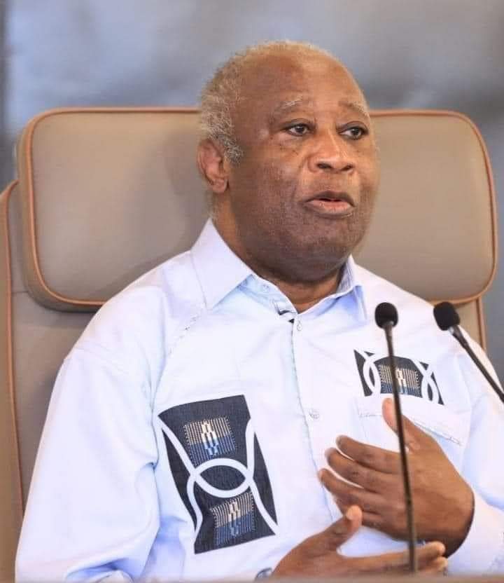 Image de Affaires Etrangères. Radié de la liste électorale provisoire, le Président du PPA-CI, SEM Laurent Gbagbo a décidé de réagir afin de comprendre les raisons véritables de ce qu'il considère comme une injustice. En effet, l'ex Président de la République de Côte D'Ivoire a décidé de se rendre à la commission électorale indépendante locale d'Angré, dans la commune de Cocody, pour faire une réclamation. Il en a profité pour appeler ses partisans au calme afin d'éviter tout débordement dû à son déplacement. Aussi, le Parti des Peuples Africains Côte d'Ivoire (PPA-CI) a aussi envoyé des émissaires vers le premier ministre Patrick Achi afin de, je suppose, plaider le cas Laurent Gbagbo. Que pensez vous de cette démarche du PPA-CI ?