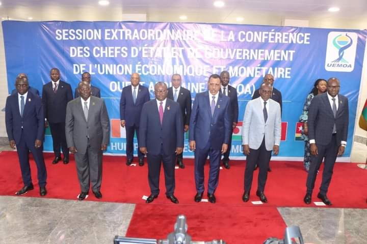 Image de Affaires Etrangères. L'union Économique et Monétaire Ouest Africaine (UEMOA) a annoncé la levée des sanctions prises à l'encontre du Mali en janvier 2022. Ainsi, le Mali pourra reprendre sa place au sein de cette organisation sous régionale. Est-ce une bonne décision ?