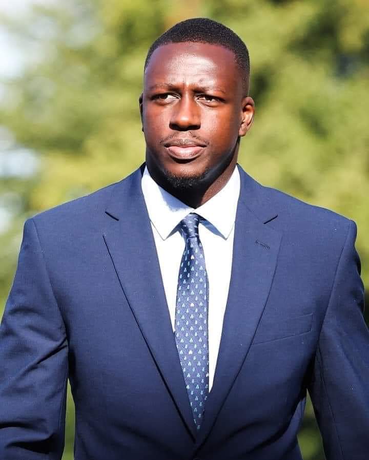 Image de Football. Le joueur français Benjamin Mendy, qui était face à la justice dans plusieurs affaires de viol et de tentatives de viol, a été déclaré non coupable de toutes les accusations à son encontre. Le verdict est tombé hier et il faut admettre celui-ci est venu comme une délivrance qui a valu au joueurs une coulée de larmes de joie. Que pensez-vous de ce verdict de la justice britannique ?