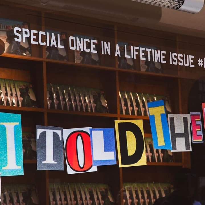 Deuxième Image de Célébrités. L'artiste nigerian Burna Boy a procédé au lancement de son magazine dénommé "I Told Them". "I Told Them" est à la fois un album musical et un magazine. Alors que l'album est sorti il ya à peine quelques jours, le magazine a été lancé il ya seulement quelques heures à Londres. J'espère que ce magazine connaîtra autant de succès que l'album musical qui lui cartonne déjà. Que pensez-vous de cette orientation du business de Burna Boy ?