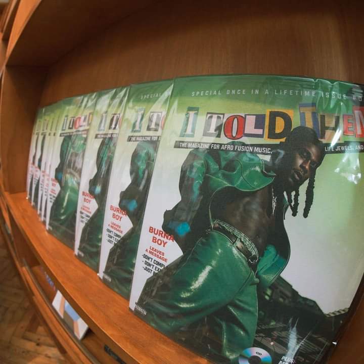 Troisième Image de Célébrités. L'artiste nigerian Burna Boy a procédé au lancement de son magazine dénommé "I Told Them". "I Told Them" est à la fois un album musical et un magazine. Alors que l'album est sorti il ya à peine quelques jours, le magazine a été lancé il ya seulement quelques heures à Londres. J'espère que ce magazine connaîtra autant de succès que l'album musical qui lui cartonne déjà. Que pensez-vous de cette orientation du business de Burna Boy ?