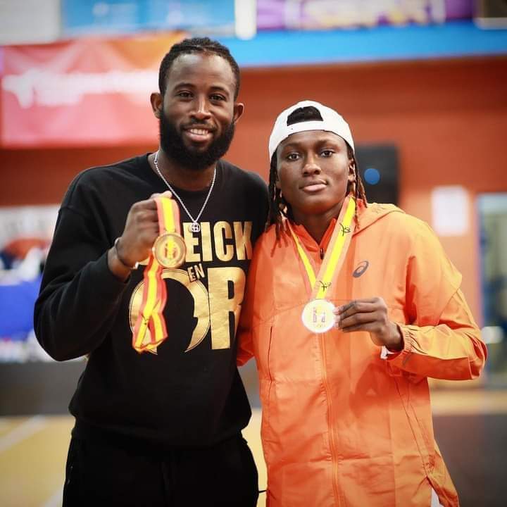 Troisième Image de Sport. L'athlète ivoirien Cheick Cissé Sallah, numéro mondial du taekwondo a défendu sa position en obtenant la médaille d'or de sa catégorie aux championnats du monde d'athlétisme. De ce fait, il obtient sa qualification pour les prochains jeux olympiques à Paris en 2024. Contrairement à lui, la championne ivoirienne Ruth Gbagbi est elle tombée en quart de finale. Que pourrait justifier la méforme de Ruth Gbagbi qui elle était aussi Numéro 1 mondial de sa catégorie ?