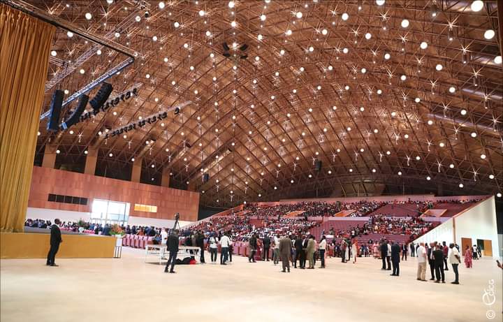 Deuxième Image de Société. Le Salon International de l'Agriculture et des Ressources Animales (Sara 2023) a ouvert ses portes ce jour au parc des expositions à Port-Bouet. Plusieurs exposants venus du quatre coins du monde seront à ce rendez-vous d'échanges. L'événement se tiendra jusqu'au 8 Octobre Prochain. Pour rappel, c'est le premier événement mondial qui se tient dans ce somptueux parc inauguré récemment. Que pensez vous de la tenue de tels événements en terre ivoirienne?