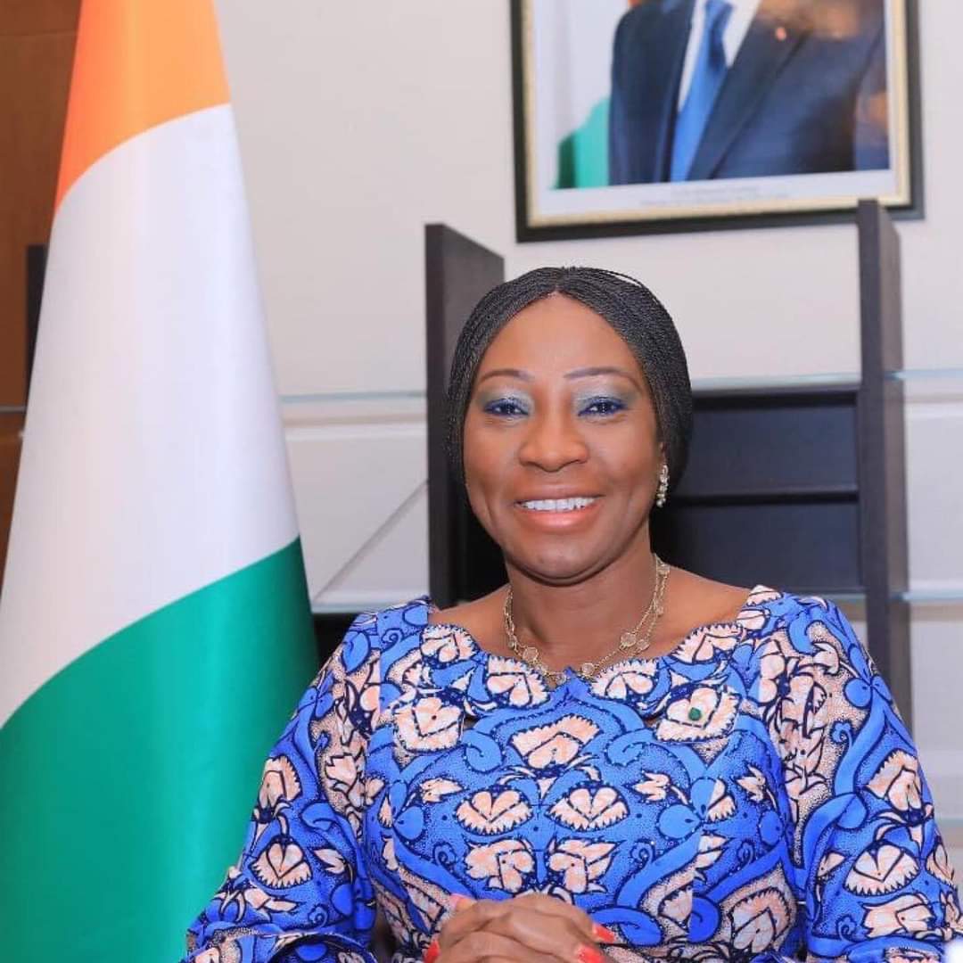 Image de Politique. L'ex ministre ivoirien des affaires étrangères, Kandia Camara, récemment nommée Sénatrice par le Président de la République de Côte d'Ivoire, a été élue Présidente du Sénat. Elle remplace Ahoussou Jeannot, qui n'a malheureusement pas pu passer le cap des élections sénatoriales. Que pensez vous de cette nouvelle responsabilité de Mme le Maire d'Abobo ?