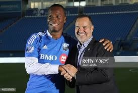 Image de Football. Apparemment, Drogba ressemblerait un vin qui se bonifie avec le temps. Alors qu’il est presqu’à la fin de sa carrière de footballeur, Drogba vient de démontrer qu’il a encore de la ressource. L’ancien « King » de Stamford Bridge vient de faire un triplé avec son actuel club Impact de Montréal et a été désigné par la suite joueur de la semaine du championnat Canadien. C’est vraiment le retour du Roi qui a fait les bons jours du club de Chelsea. Cliquez sur ce lien () pour voir les buts.