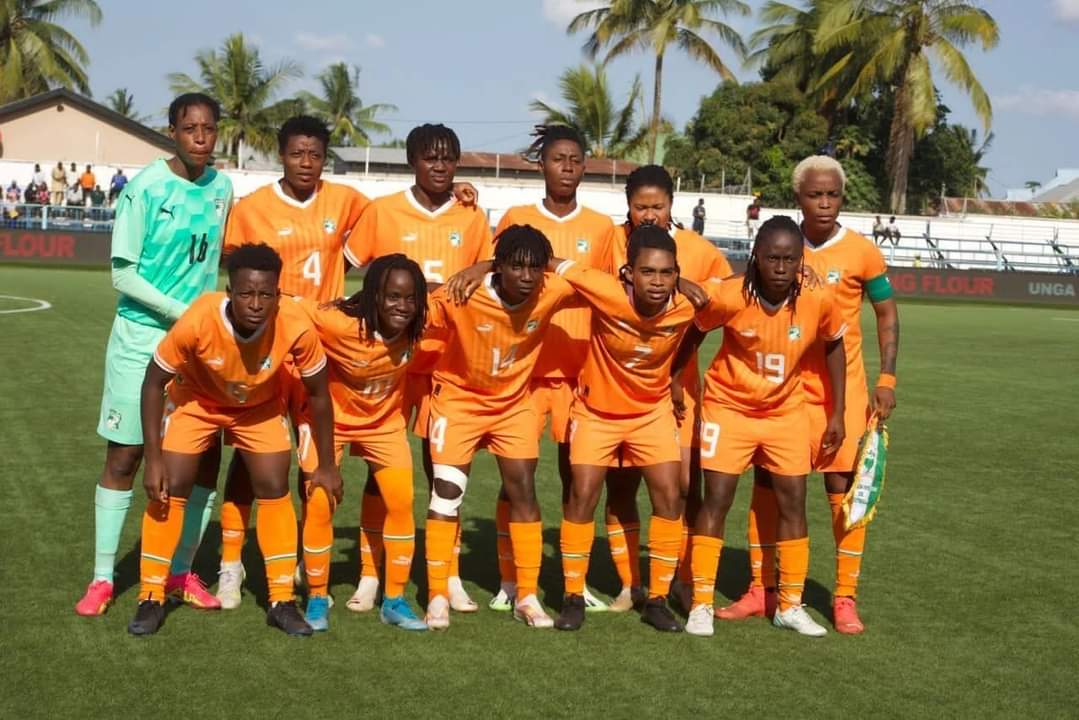 Image de Football. La sélection féminine ivoirienne de football aurait jeté l'éponge pour les qualifications aux jeux olympiques de Paris en 2024. Un abandon qui serait dû à un souci de budget. En somme, la Fédération n'aurait pas les ressources financières afin de permettre aux éléphantes d'aller aux JO de Paris. Je pense plutôt que c'est une question de négligences. Sinon comment comprendre qu'une équipe type A nationale soit obligée signer le forfait pour une question d'argent ? Qu'en dites vous?