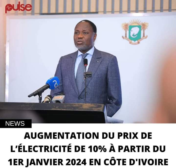 Troisième Image de Société. Depuis l'annonce récente confirmant une augmentation de 10% de la facture de la Compagnie Ivoirienne d'Électricité (CIE), une vague de préoccupations a émergé au sein de la population. Cette décision suscite des inquiétudes considérables, étant donné les difficultés économiques déjà éprouvées par les Ivoiriens. Cette augmentation tarifaire est perçue comme une menace supplémentaire pour une grande partie de la population, déjà confrontée à des conditions financières précaires. La nouvelle hausse des tarifs de la CIE est susceptible d'exacerber les difficultés financières auxquelles de nombreux ménages font face au quotidien. Des manifestations ont éclaté, témoignant du mécontentement croissant des citoyens. Ces protestations ont pris forme notamment devant les locaux de la CIE à Treichville, où des manifestants expriment leur ras-le-bol face à cette décision. Ces actions démontrent l'ampleur du mécontentement et la volonté des Ivoiriens de faire entendre leurs voix contre une augmentation perçue comme injuste et inabordable pour beaucoup. À l'approche de la date d'entrée en vigueur de cette décision, soit le 1er janvier, l'incertitude règne quant à ses répercussions réelles sur les foyers ivoiriens. Beaucoup redoutent les conséquences de cette augmentation sur leur budget déjà tendu, craignant une détérioration encore plus marquée de leur situation financière. Cette augmentation des tarifs de la CIE soulève également des interrogations sur la politique énergétique du pays. Les citoyens remettent en question la transparence des motivations derrière cette décision, demandant des explications sur la nécessité réelle de cette hausse et sur la manière dont elle sera utilisée pour améliorer les services fournis. Face à cette situation, certains groupes de la société civile appellent à des discussions ouvertes et transparentes entre les autorités concernées, la CIE et les représentants de la population. Ils réclament une évaluation approfondie des raisons justifiant cette augmentation, ainsi qu'une recherche de solutions alternatives pour atténuer son impact sur les couches les plus vulnérables de la société. La crise économique mondiale, exacerbée par la pandémie de COVID-19, a déjà mis à rude épreuve l'économie ivoirienne et les finances des ménages. Cette augmentation tarifaire de la CIE arrive donc à un moment délicat, augmentant la pression financière sur une population déjà fragilisée par diverses difficultés. En conclusion, l'annonce de l'augmentation de la facture de la CIE de 10% suscite une inquiétude légitime au sein de la population ivoirienne. Cette décision risque d'aggraver les conditions économiques déjà précaires de nombreux foyers, suscitant des manifestations et appelant à une transparence accrue de la part des autorités. La période à venir sera cruciale pour évaluer les réels impacts de cette augmentation sur la population et pour trouver des solutions qui répondent aux préoccupations légitimes des Ivoiriens.