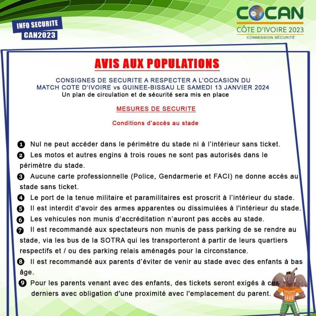 Image de Football. La Coupe d'Afrique des Nations (CAN) 2023, un événement très attendu, a mis en place un dispositif de sécurité complet pour garantir une expérience sportive sûre et agréable. Dès l'annonce de cet événement majeur, les organisateurs ont travaillé en étroite collaboration avec les forces de sécurité locales et internationales pour élaborer un plan de sécurité robuste, adapté aux enjeux de cet événement d'envergure. Les mesures de sécurité comprennent des contrôles d'accès renforcés aux stades, avec des détecteurs de métaux et des fouilles systématiques pour prévenir tout risque d'introduction d'objets dangereux. Des équipes spécialisées en gestion de foule sont déployées pour assurer une circulation fluide et ordonnée des spectateurs, minimisant ainsi le risque de bousculades ou de désordres. De plus, une surveillance accrue à l'aide de caméras de sécurité haute définition permet de maintenir un œil vigilant sur l'ensemble du site, garantissant une réaction rapide en cas d'incident. Au-delà des stades, les mesures de sécurité s'étendent à la ville hôte. Des patrouilles de police sont intensifiées dans les zones clés, notamment les lieux touristiques, les hôtels et les transports publics, pour assurer la sécurité des visiteurs venus du monde entier. Cette stratégie de sécurité globale vise non seulement à protéger les participants et les spectateurs, mais aussi à maintenir l'ordre public et à promouvoir une image positive de la CAN et de la nation hôte. La sécurité cybernétique n'est pas en reste. Avec la digitalisation croissante des événements sportifs, la protection des données et des infrastructures numériques est essentielle. Des experts en cybersécurité sont donc impliqués pour prévenir toute forme de cyberattaques ou de fraudes numériques. Ces mesures de sécurité méticuleuses soulignent l'importance accordée non seulement à la qualité du spectacle sportif, mais aussi à la sécurité et au bien-être de tous. La CAN 2023 s'annonce comme une célébration du football africain dans un cadre sécurisé et festif. Dans ce contexte, quelle pourrait être l'impact de ces mesures de sécurité sur l'expérience globale des spectateurs et leur perception de grands événements sportifs comme la CAN ?